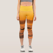 霧のカスタム風景の上にあなたの文字の日の出 カプリレギンス (正面)