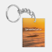 霧のカスタム風景の上にあなたの文字の日の出 キーホルダー (正面左)
