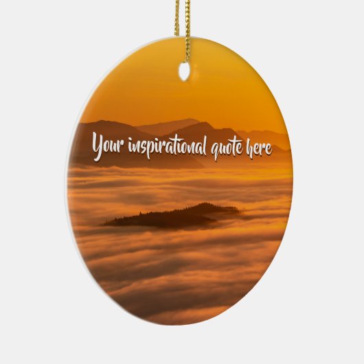 霧のカスタム風景の上にあなたの文字の日の出 セラミックオーナメント (右)