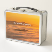 霧のカスタム風景の上にあなたの文字の日の出 メタルランチボックス (正面)