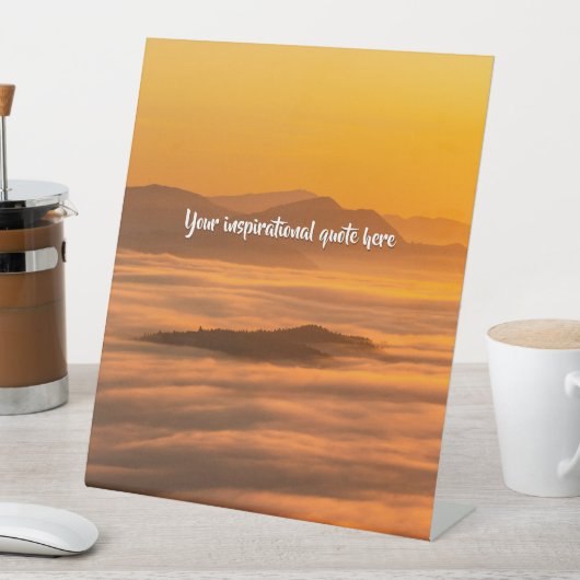 霧のカスタム風景の上にあなたの文字の日の出 台座サイン (インサイチュ)