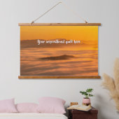 霧のカスタム風景の上にあなたの文字の日の出 吊り下げ型タペストリー (寝室)