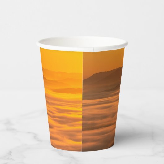 霧のカスタム風景の上にあなたの文字の日の出 紙コップ (右)