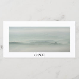 霧のトスカーナのパステル朝