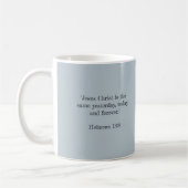 霧のフィールドのシルエットの木 コーヒーマグカップ (左)