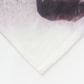 霧の中にいる馬 フリースブランケット (角)