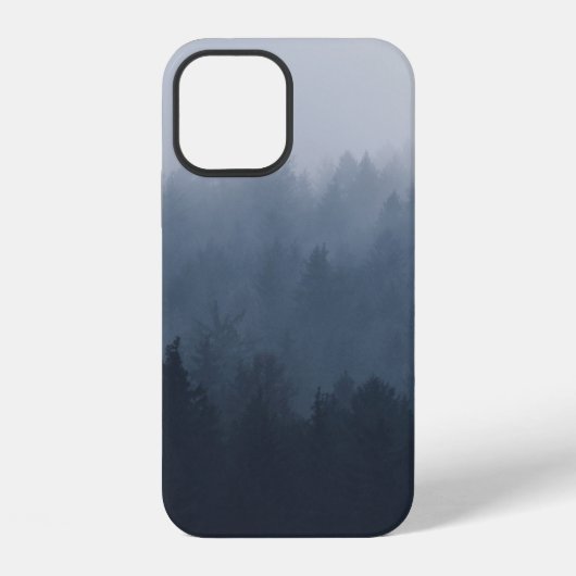 霧の中に森がある山 iPhoneケース (裏面)