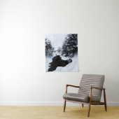 霧の中に消え去る雪池と木 タペストリー (インサイチュ)