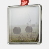 霧の中の干し草 メタルオーナメント (左)