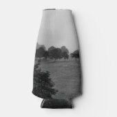 霧の中の美しい木と自然 ボトルクーラー (正面)