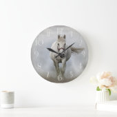 霧の中の美しい白馬 ラージ壁時計 (ホーム)