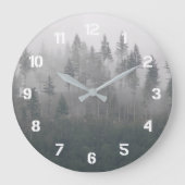 霧の多い常緑森林景観 ラージ壁時計 (正面)