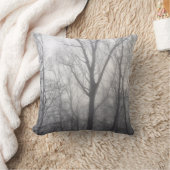 霧の多い木々灰色の森 クッション (ブランケット)