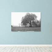 霧の多い秋の朝のグレースケール キャンバスプリント (インサイチュ (ウッドフロア))