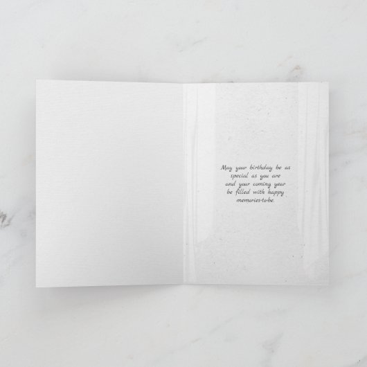 霧の多い野原の誕生日に干し草の俵 カード (内部)