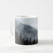 霧の山の森：風光明媚な風景 コーヒーマグカップ (正面左)