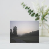 霧の朝の道 ポストカード (スタンド正面)