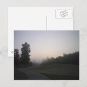 霧の朝の道 ポストカード (正面/裏面)