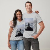 霧の海の上のフリードリヒの旅人 Tシャツ (ユニセックス)