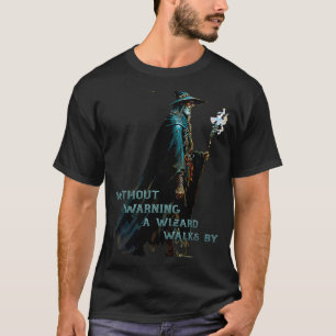 霧の深い朝に魔法使いが通り過ぎる Tシャツ