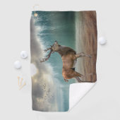 霧の深い森の中の一人の鹿 ゴルフタオル (インサイチュ)