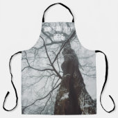 霧の深い森の古い木 エプロン (正面)