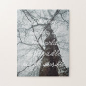 霧の深い森の古い木 ジグソーパズル (縦)