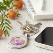 霧の深い湖に浮かぶ白い白鳥 キーホルダー (側面)