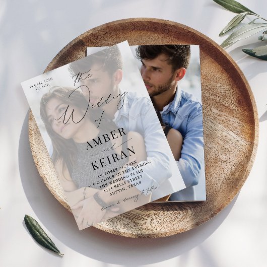 霧の白いシェードの結婚写真 招待状