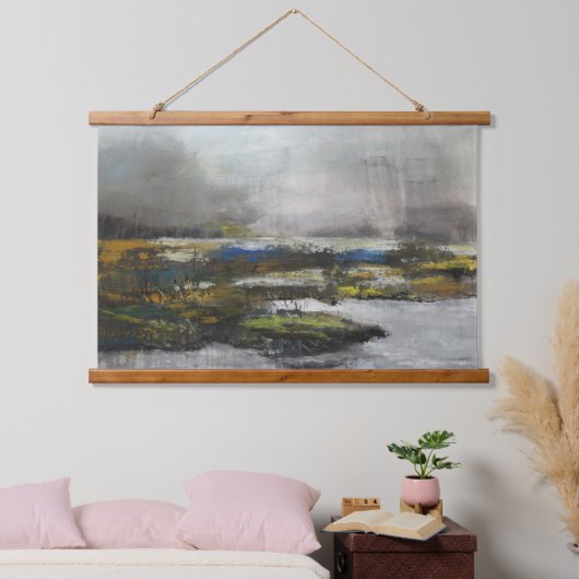 霧の立った小川の小声 吊り下げ型タペストリー (寝室)