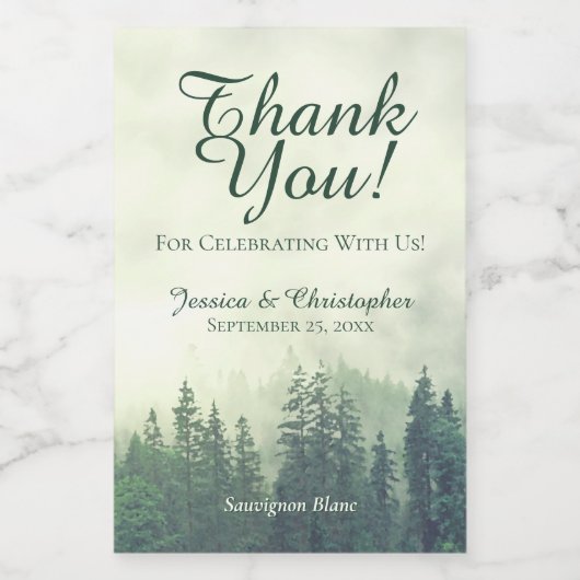 霧の緑の松の結婚木の感謝ミニ ワインラベル (シングルラベル)