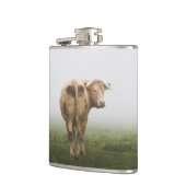 霧の野原を振り返る白い牛の牛 フラスク (左)