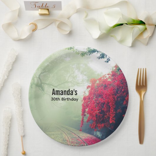 霧の鉄道線景勝写真誕生日 ペーパープレート (ウェディング)