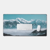 霧威厳のあるの谷を越えて登る山々 デスクマット (キーボード&マウス)