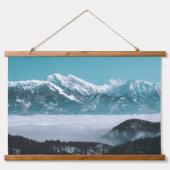 霧威厳のあるの谷を越えて登る山々 吊り下げ型タペストリー (正面)