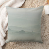 霧深いタスカニーのパステル調の朝 クッション (ブランケット)