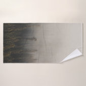 霧状の松の木 バスタオル (バスタオル)