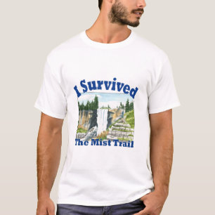 霧生き延びの登場路ヨセミテ Tシャツ