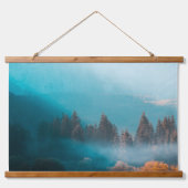 霧輝くの深い秋の森の光 吊り下げ型タペストリー (正面)