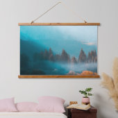 霧輝くの深い秋の森の光 吊り下げ型タペストリー (寝室)