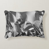 霧雨が降る黒いイメージの上に灰色の縞が見える アクセントクッション (正面)