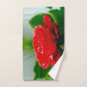 露に覆われた赤いバラ バスタオルセット (ハンドタオル)