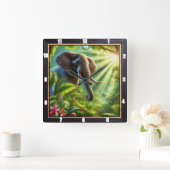 青々としたジャングルの葉の中に立つ象 スクエア壁時計 (ホーム)