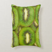 青々と熟したキウイの実を、こわし色に切り分けます。c アクセントクッション (正面(垂直))