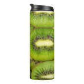 青々と熟したキウイの実を、こわし色に切り分けます。c タンブラー (回転右)