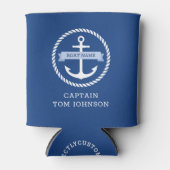 青いいかりの縁どロープ船長とボート名 缶クーラー (正面)