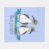 青いおもしろい足のboobies漫画イラストレーション フリースブランケット (正面(横))