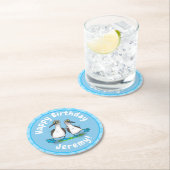 青いおもしろい足のboobies漫画イラストレーション ラウンドペーパーコースター (インサイチュ)