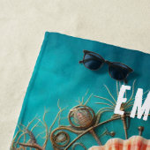 青いお洒落上にホタテ貝の貝殻 ビーチタオル (インサイチュ)