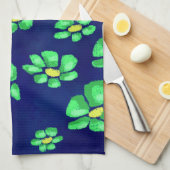 青いお洒落背景に緑の花のデイジー キッチンタオル (四つ折り)